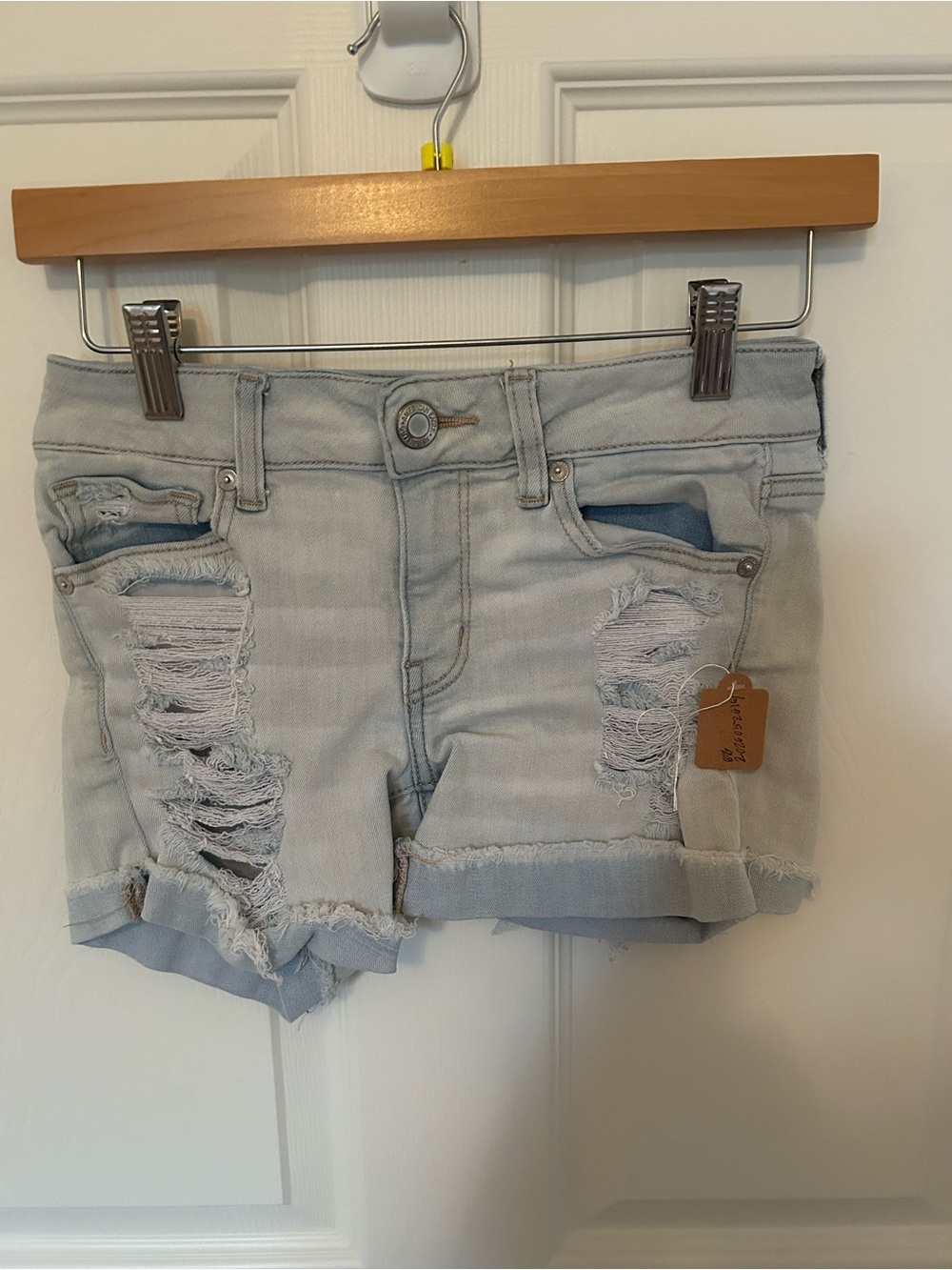 American Eagle Outfitters Light Wash Distressed Denim Shorts size 2